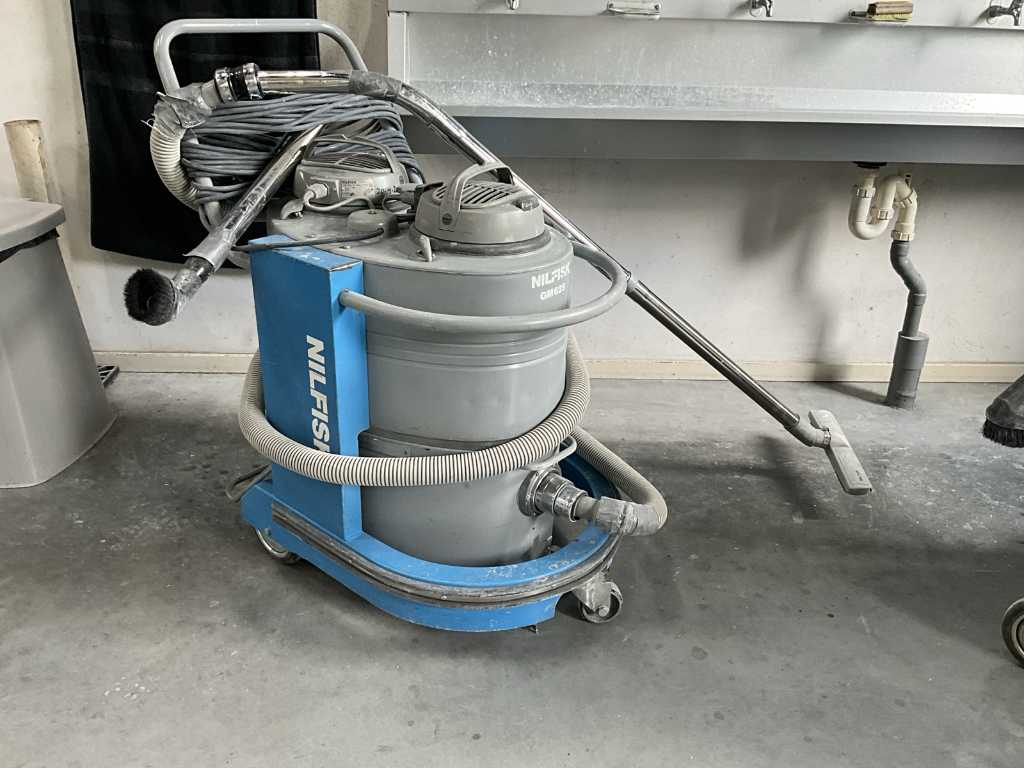 Nilfisk GM625 Industrial vacuum cleaner