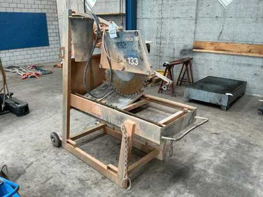2010 Stone saw