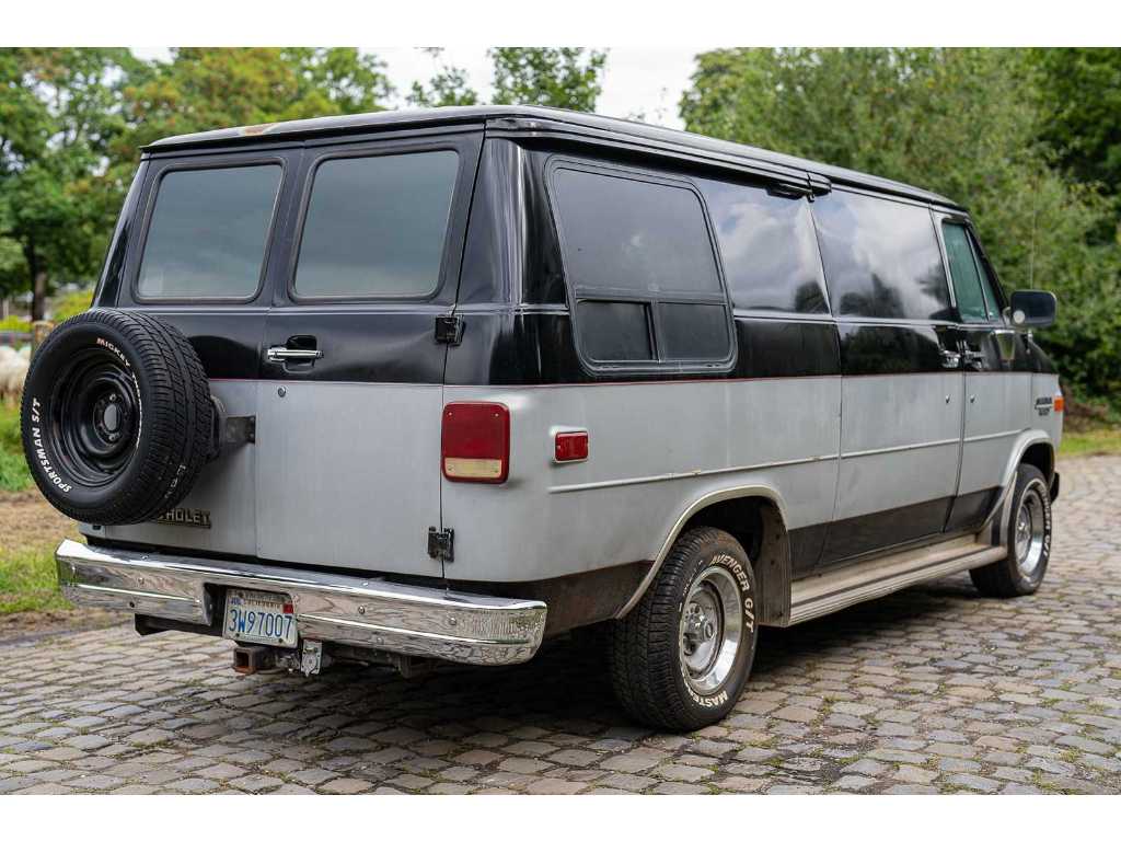 Chevy cheap van v8