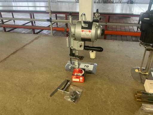 Consew 626 Textile Cutting Machine