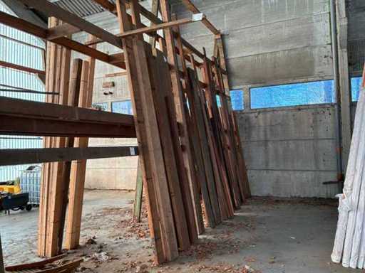 Série de poutres en bois