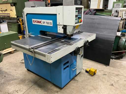 Euromac XP 750/25 Maszyna do wybijania