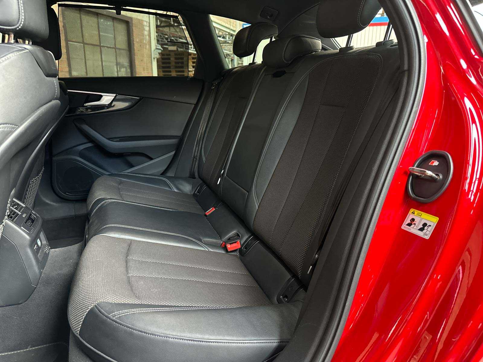 Audi A4 Avant 2.0 T g-tron Design Pro Line Plus 170pk 2018, R-401-VV