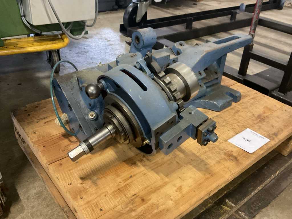 Pneumatic spindle
