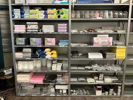 Partij nagelproducten en accessoires