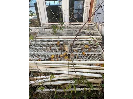 40 mesh shelves, 100 cm wide for paint spray cans