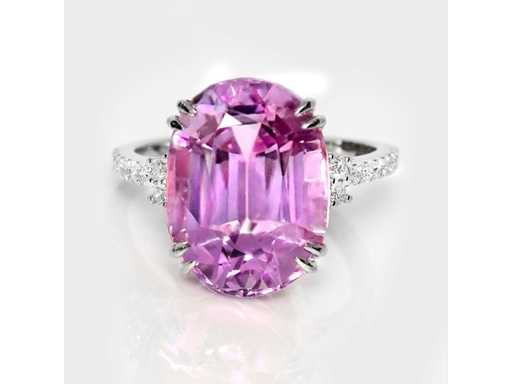 Ring aus 14 Karat Weißgold mit 10,57 ct Purpurfarbener rosa Diamant 