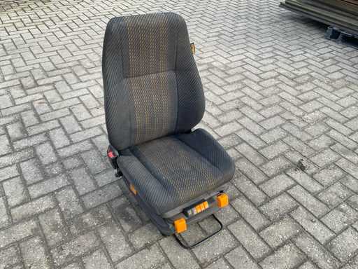 Scaun tractor ISRI, acționat electric