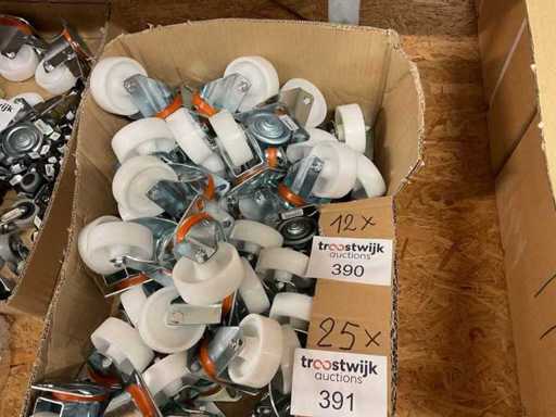 12 x witte zwenkwielen