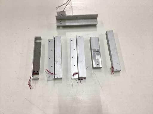 Magnesy do drzwi awaryjnych 