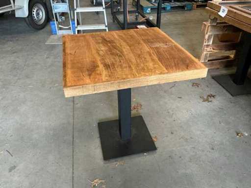 Table à manger en bois (16x)