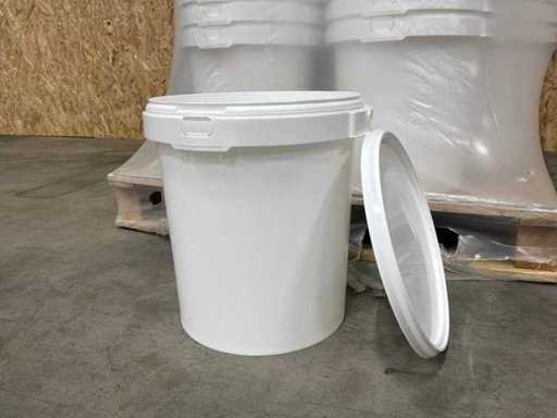 Plastic Bucket with bracket 20.5L with lid (210x)