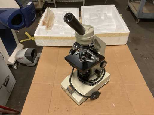 Le microscope de Ward