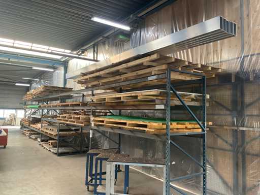 Lager an Blechmaterial