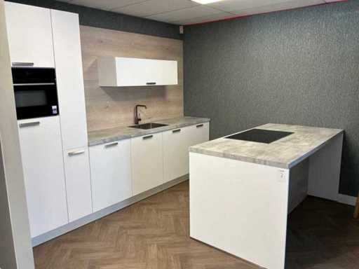 Hailo Dispensa vvs-x Island kitchen with built-in appliances