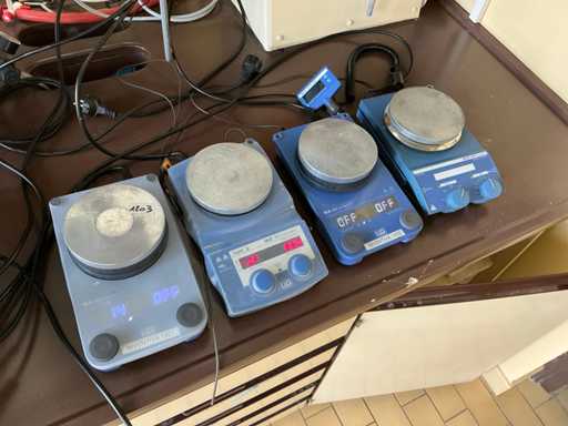 Ika verwarmde magnetische roeraars (4x)