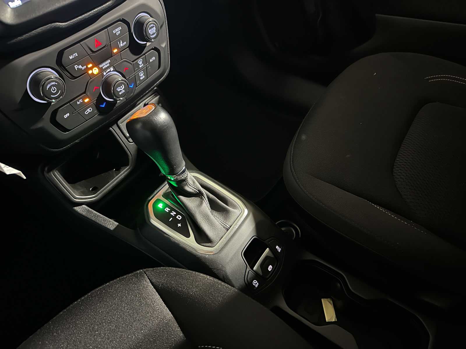 Jeep Renegade 1.4 MultiAir Night Eagle II Lmtd DDCT 140pk 2018 (Origineel-NL + 1e eigenaar), XD-557-D