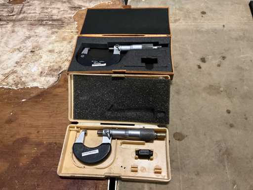 Mitutoyo 0.01 Outer size micrometer (2x)