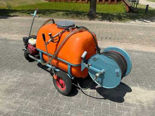 Empas PA330 Water Tank with Pressure Sprayer