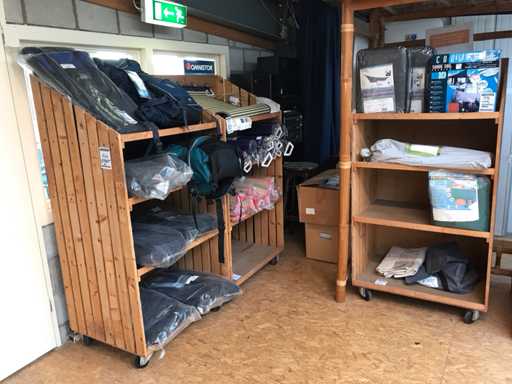 Dulap compartiment pe roți (3x)