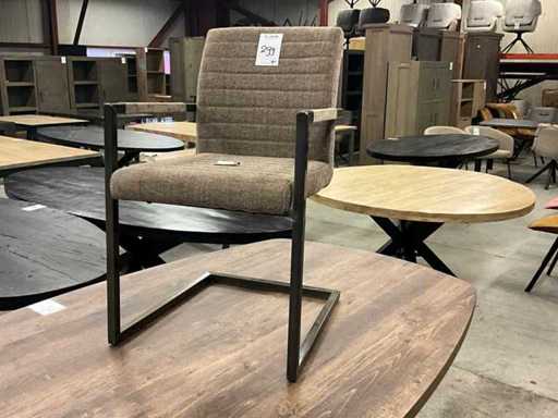 The Squirrel Bass Dining Chair (4x)