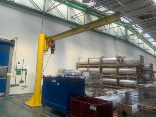 Grue à flèche à colonne Standaert avec palan