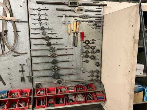 Partia kranowych i nożyc (120x)