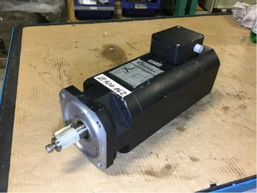 Servo motor
