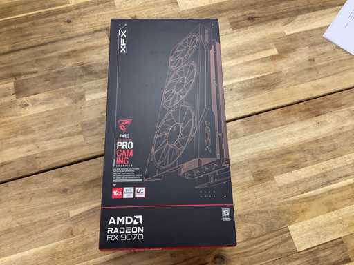 Placă video XFX AMD Radeon RX 9070 Swift