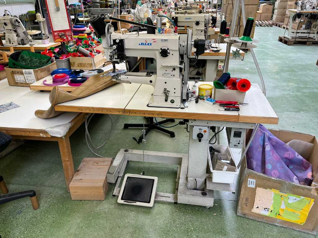 1996 JUKI DSC-245-4 Sewing Machine