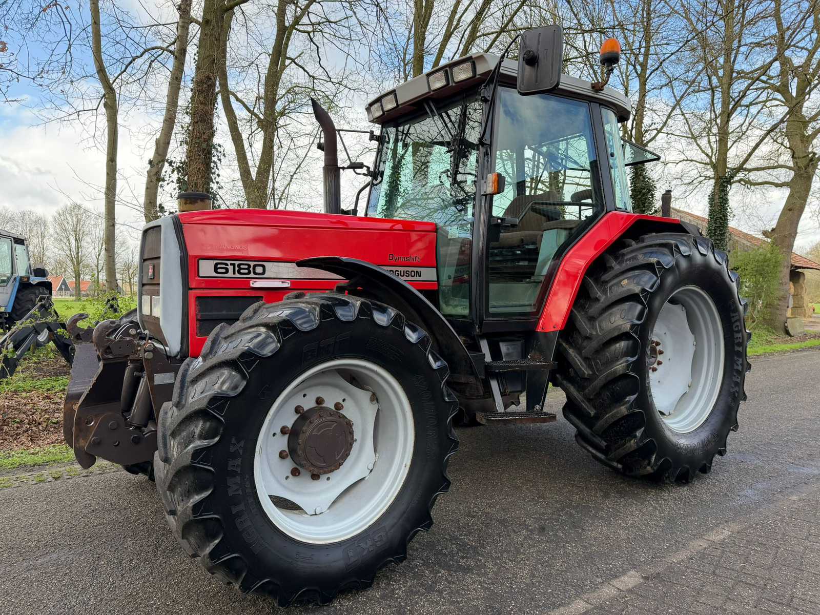 1995 Massey ferguson 6180 Dynashift Four wheel drive farm tractor
