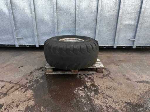 Vredestein – Landwirtschaftsreifen 20,0/70-508 16-lagig mit 8-Loch Felge (1x)