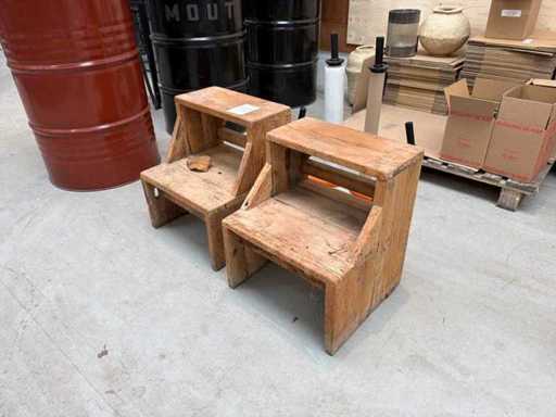 Wooden ladder (2x)