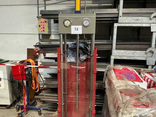 Pressure test installation