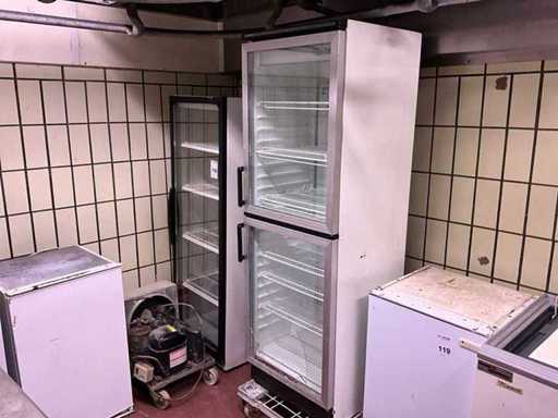 Refrigerated display case (2x)