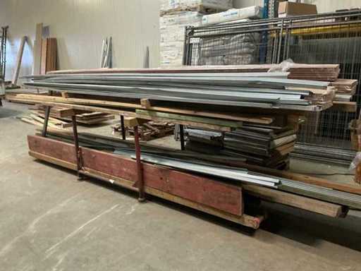 Batch of various construction timber