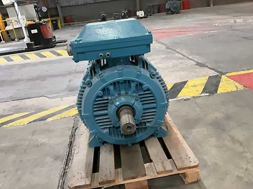 Silnik elektryczny ABB 132KW 1500RPM 400/690V B3 T315SM