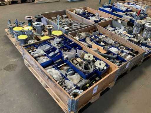 Pallets rvs bevestigingsmaterialen, lasbochten, lasflenzen (6x)