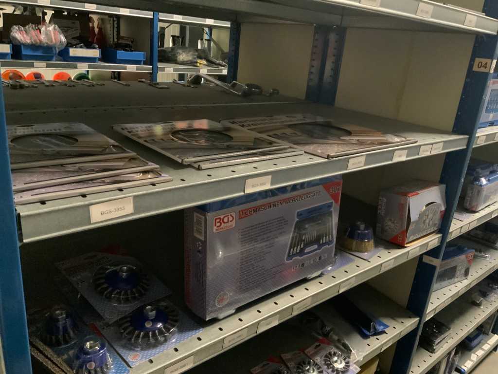 Lotto di utensili manuali BGS nella parte del rack