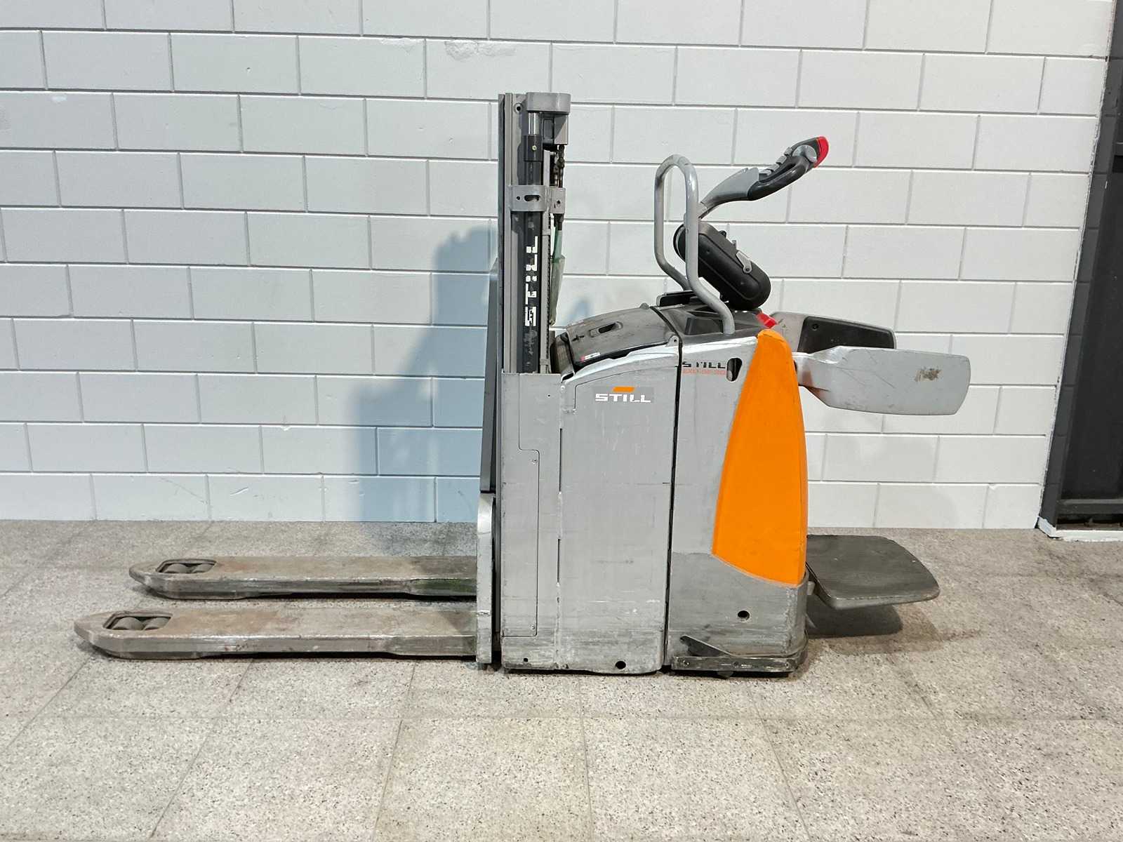 Still – 2015 – EXD-SF20 – Stacker