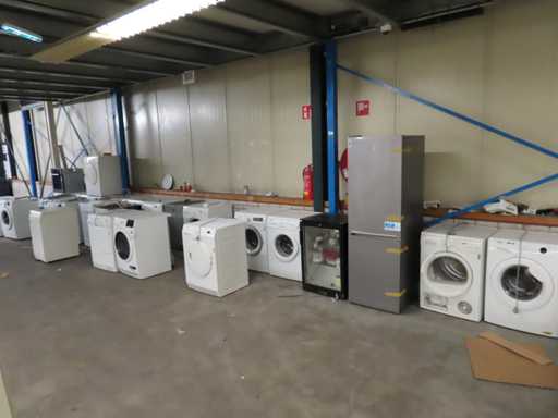 Charge Waschmaschinen/Trockner, ungefähr 48 Stück