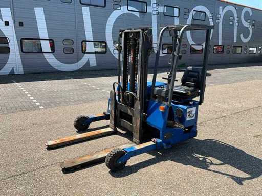 2001 Moffet M1501 Truck-mounted forklift