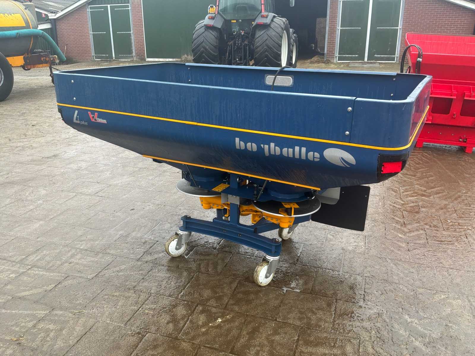 2016 Bogballe L1 Plus Trend Fertilizer Spreader