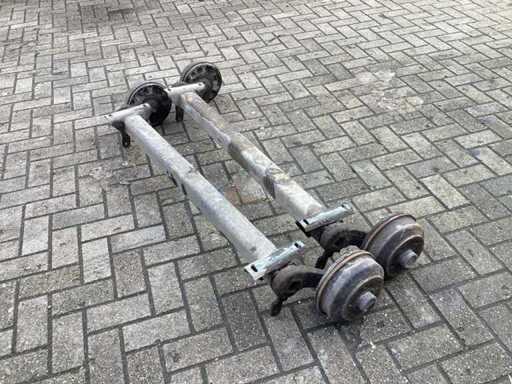 Essieu remorque 1350kg (2x)