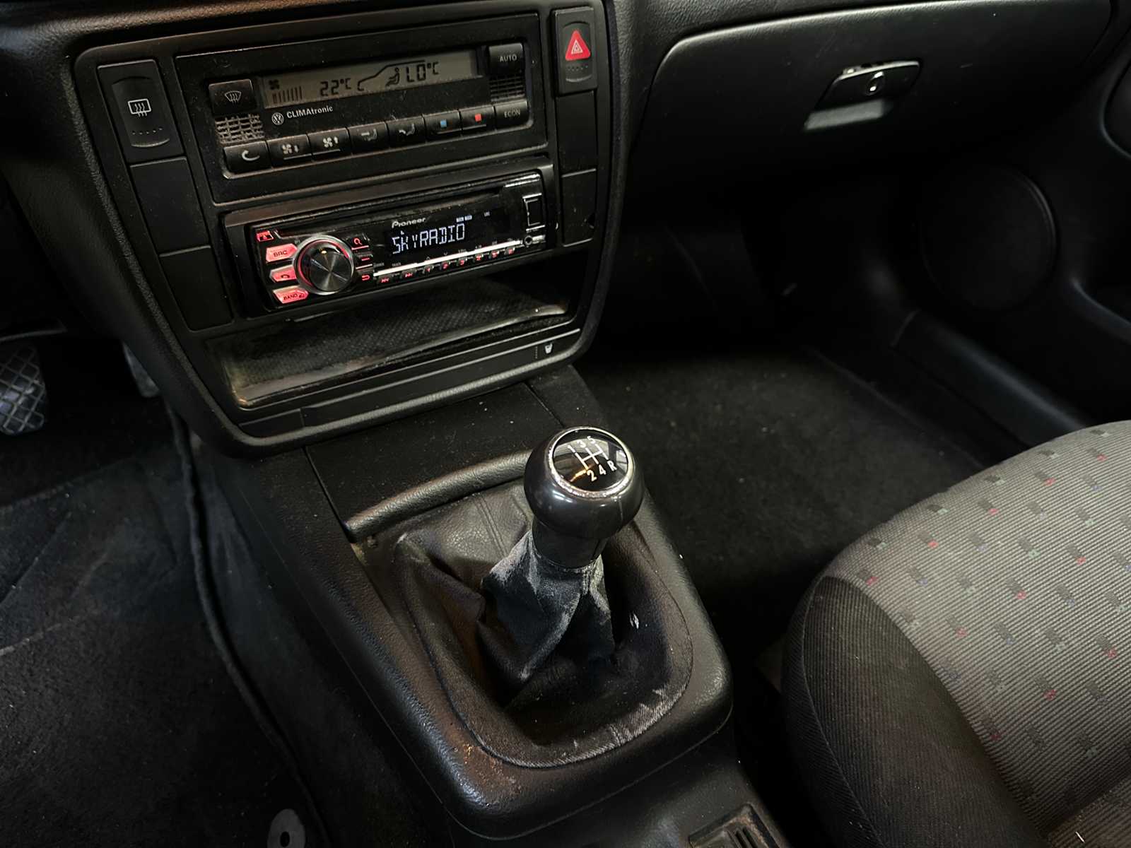 Volkswagen Passat 1.9 TDI Trendline 90pk 2000, 06-FD-FF