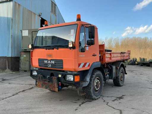 M.A.N LE10220 Truck