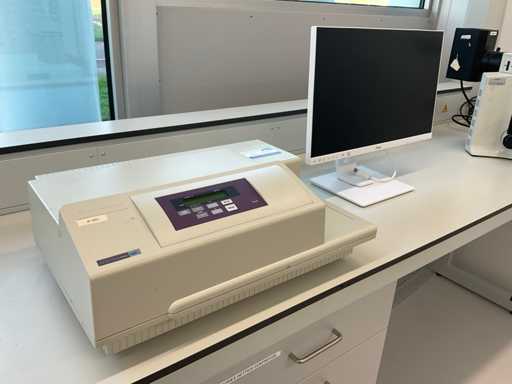 Molecular Devices Spectra Max 340PC 384 Microplate reader