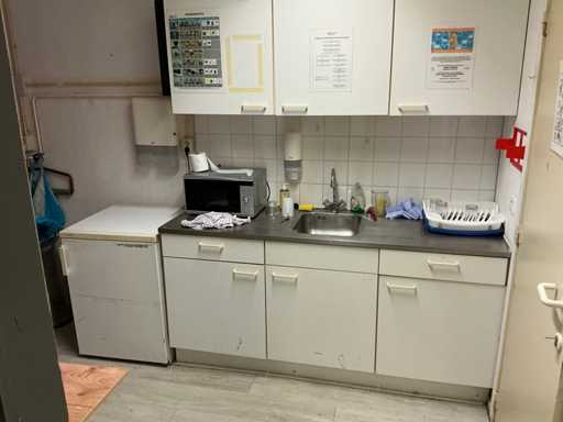 Inhoud kantine en kantoor