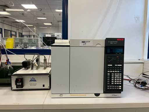 AGILENT 7890B Gas Chromatography System