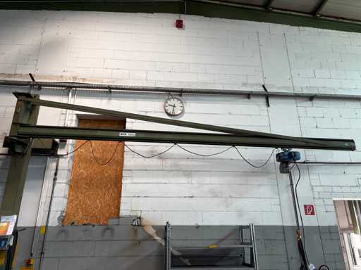 MRW Pillar Slewing Crane